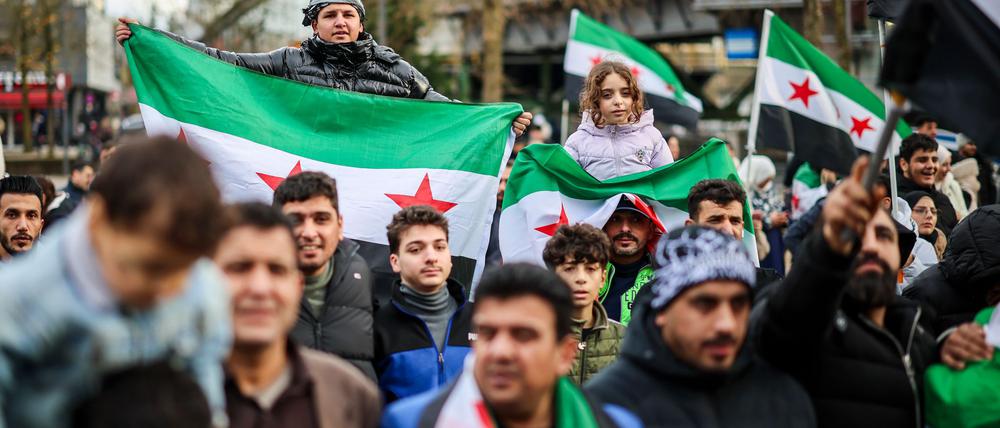Die neue syrische Flagge.