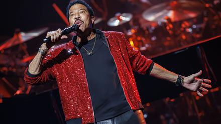 In den letzten Jahren trat Lionel Richie auf vielen Festivals auf. 2025 gibt er auf seiner Europa-Tournee fünf Konzerte in Deutschland. (Archivfoto) 