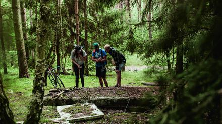 Sehnsucht nach Weite ließ unsere Autorin und zwei ihrer Freunde auf die Räder steigen. Und Neugier auf Entdeckungen.