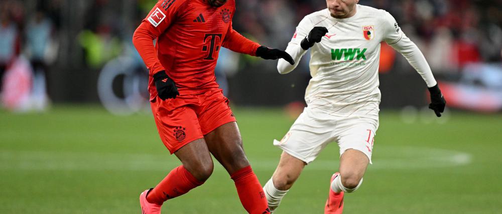 Serge Gnabry (l) trainiert wieder mit der Münchner Mannschaft.