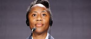 Naomi Beckwith, Chefkuratorin des New Yorker Guggenheim Museums, stellt sich als künftige künstlerische Leiterin der Documenta 16 den Fragen der Journalisten.  