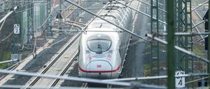 Bundestag macht den Weg für Bahn-Milliarden frei.