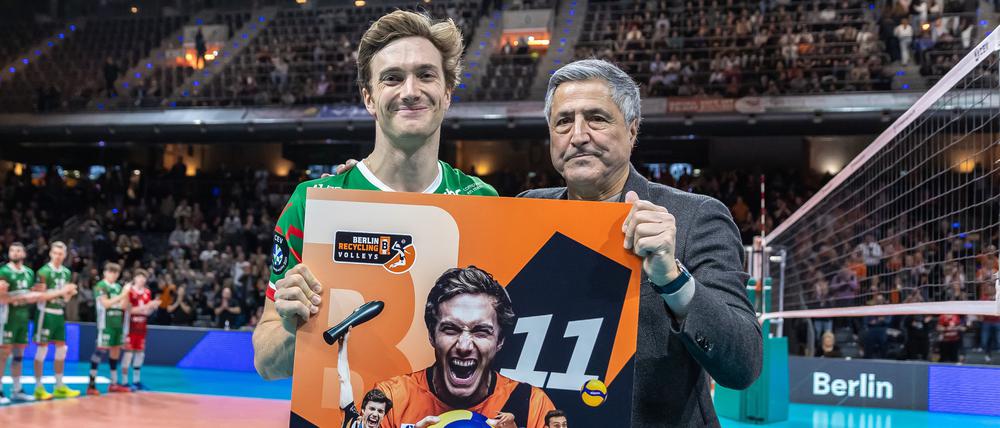 Cody Kessel und Volleys-Manager Kaweh Niroomand.