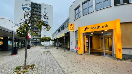 Postbank Falkenhagener Feld Spandau wird 2025 2026 geschlossen 
