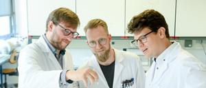 Von links nach rechts: Nick Gundermann, Peter Carl und Timm Schwaar von Safia Technologies.