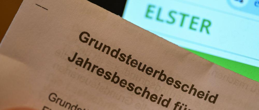 Die Grundsteuer ist eine jährliche Steuer auf den Besitz von Grundstücken und Gebäuden. (Symbolbild)