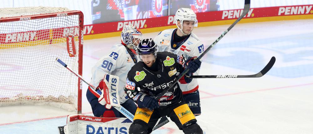 Gegen Mannheim lief es. Blaine Byron (vorn) beim 5:2 gegen die Adler am vergangenen Sonntag.