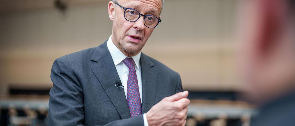 Friedrich Merz wirft der SPD vor, nur in alten Schablonen zu denken.