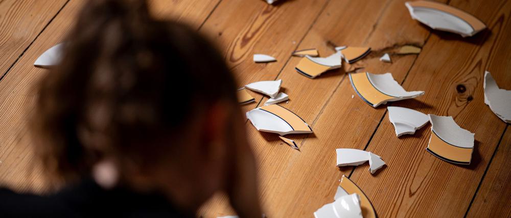 Häusliche Gewalt gegen Frauen ist auch an Weihnachten Alltag. (Foto - Illustration)