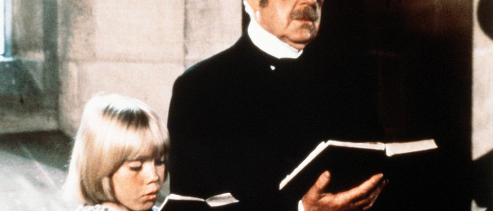 Im Weihnachtsfilm „Der kleine Lord“ zeigt auch der hartherzige Earl plötzlich seine weiche Seite. Das Genre Weihnachtsfilm sollte man nicht als Kitsch abtun, sagt die Medienforscherin Irmtraud Hnilica.