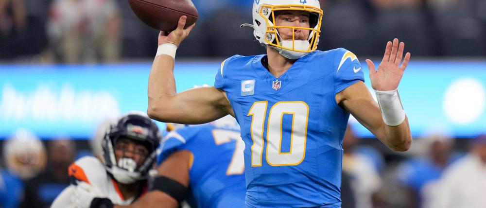 Chargers-Quarterback Justin Herbert warf gegen Denver zwei Touchdown-Pässe.