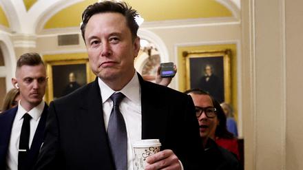 Elon Musk soll eng an Trumps Seite arbeiten. 