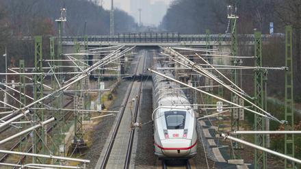Am 15. Dezember 2024 rollte einer der ersten ICE auf der frisch sanierten Riedbahnstrecke Richtung Frankfurt.