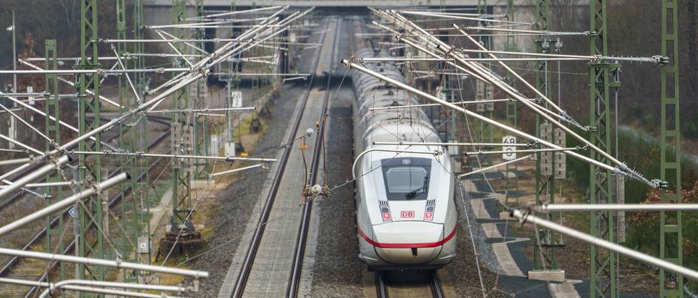 Am 15. Dezember 2024 rollte einer der ersten ICE auf der frisch sanierten Riedbahnstrecke Richtung Frankfurt.