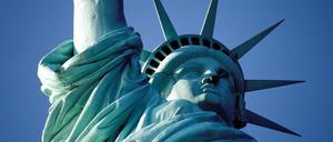 Die Freiheitsstatue in New York begrüßt die Ankommenden.