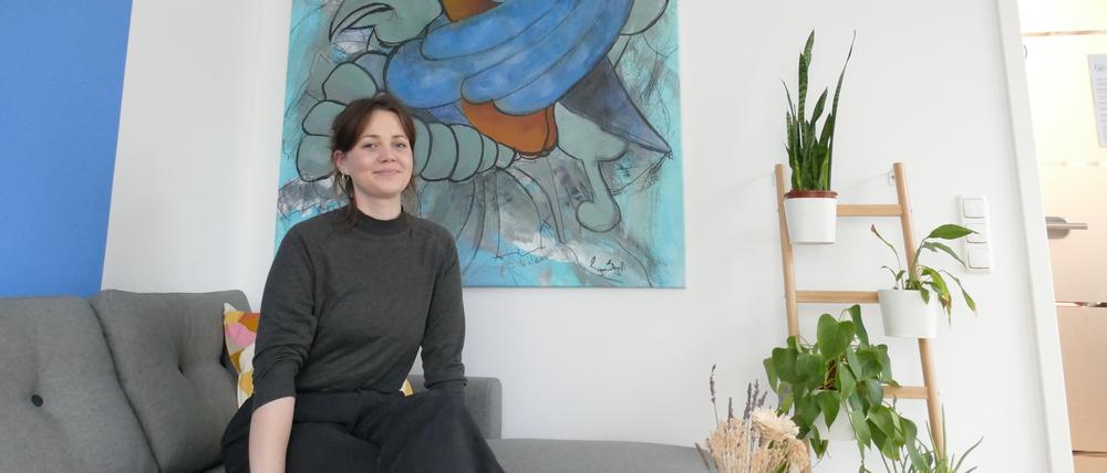 Gina Niemczyk erhielt vor drei Jahren ein Mutmacher-Paket, nun packt sie für den Verein Eisvogel selbst welche.