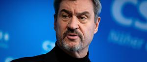 Markus Söder, CSU-Vorsitzender und Ministerpräsident von Bayern, nimmt nach einer Sitzung des CSU-Vorstandes in der Parteizentrale an einer Pressekonferenz teil.