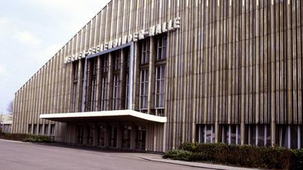 Die Werner-Seelenbinder-Halle (hier 1990) wurde 1992 abgerissen. Dort steht heute das Velodrom.