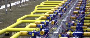 Rohre eines Gasspeichers unweit von Kyjiw.