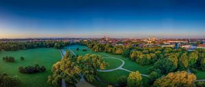 Blick auf den Englischen Garten in München: da kann kein Berliner Park mithalten.