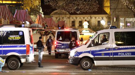 Nach der tödlichen Attacke in Magdeburg erhöht die Polizei in Berlin ihre Präsenz auf den Weihnachtsmärkten. 