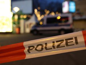 Ein Auto war am Freitagabend in die Menge auf dem Weihnachtsmarkt gerast.