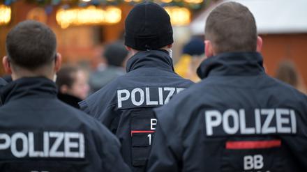 Brandenburger Polizisten sind im Dienst öfter Attacken ausgesetzt.