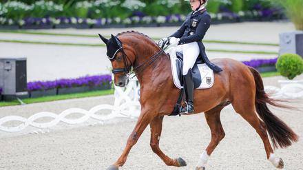 Katharina Hemmer gewinnt zum zweiten Mal mit Denoix den Grand Prix Special in Frankfurt. 