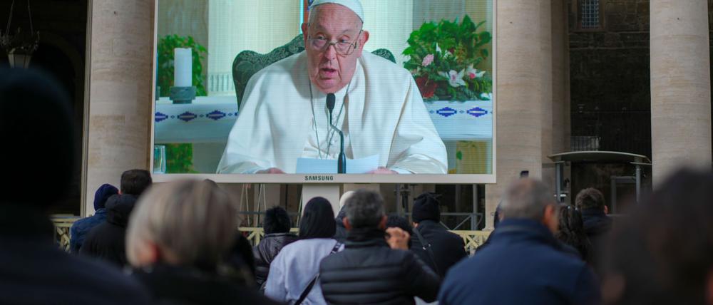 Papst Franziskus plagt seit einigen Tagen eine Erkältung.