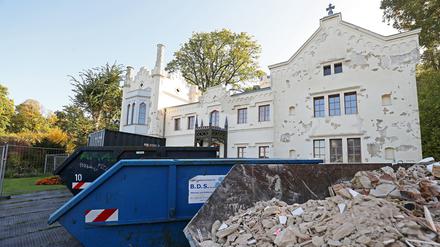 Kleines Schloss im Park Babelsberg während der Sanierung. 