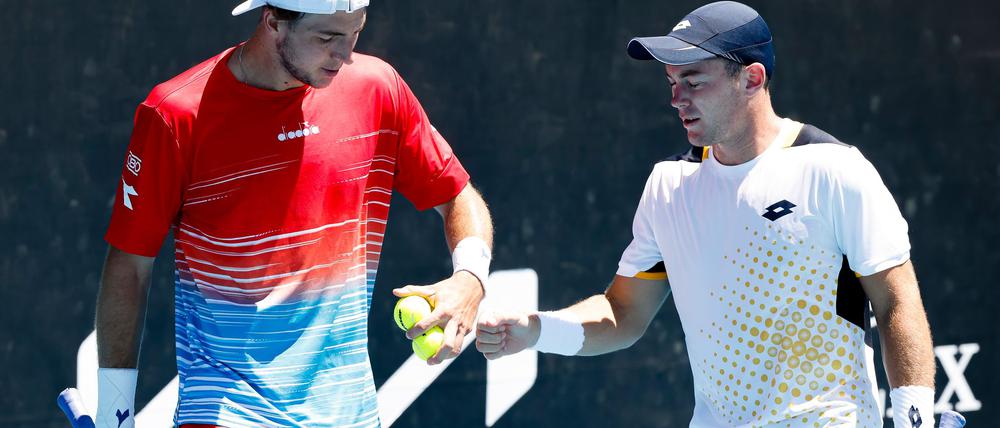 Dominik Koepfer (r) hat einen neuen Trainer.