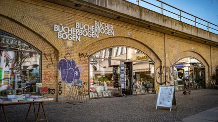 Der Bücherbogen am Savignyplatz.
