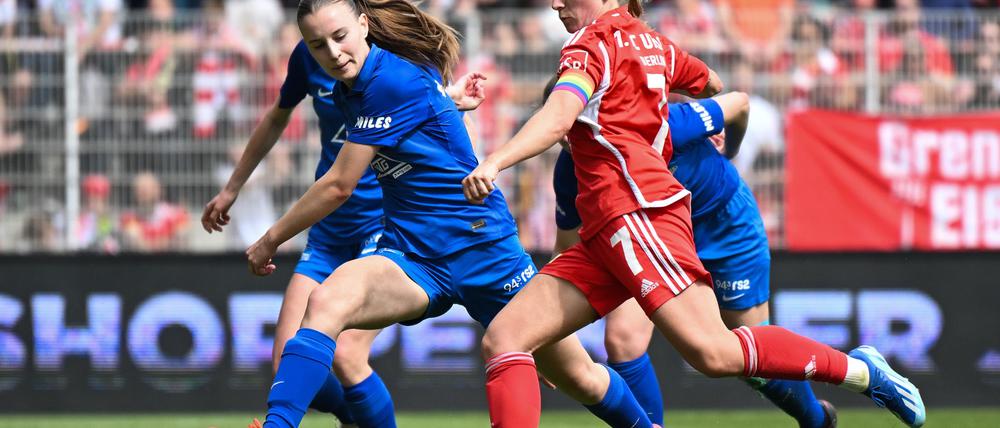 Lisa Heiseler (r) bleibt den Fußballerinnen des 1. FC Union Berlin erhalten.