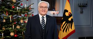 Bundespräsident Frank-Walter Steinmeier bei seiner Weihnachtsansprache im Schloss Bellevue