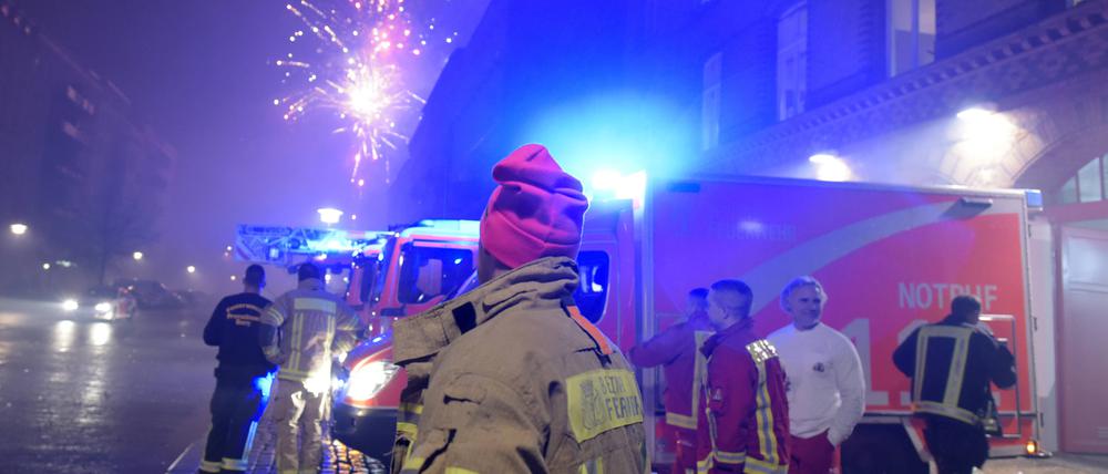 Für die Feuerwehr ist Silvester meist die einsatzreichste Nacht des Jahres (Symbolbild). 