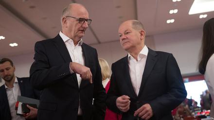 Brandenburgs SPD-Ministerpräsident Dietmar Woidke zeigt sich ungeachtet der Umfragewerte optimistisch für die Chancen seiner Partei zur Bundestagswahl (Archivbild).