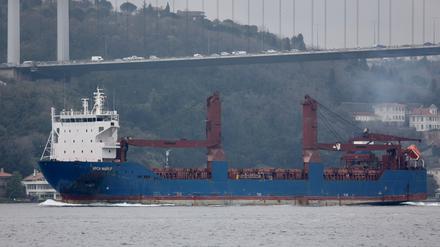 14 Mitglieder der insgesamt 16-köpfigen Besatzung des Schiffs „Ursa Major“ seien am Montagabend circa 40 Seemeilen vor Cartagena geborgen worden