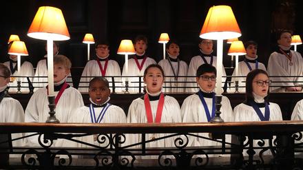 Zum ersten Mal dürfen Mädchen im Chor von St. Paul's mitsingen.