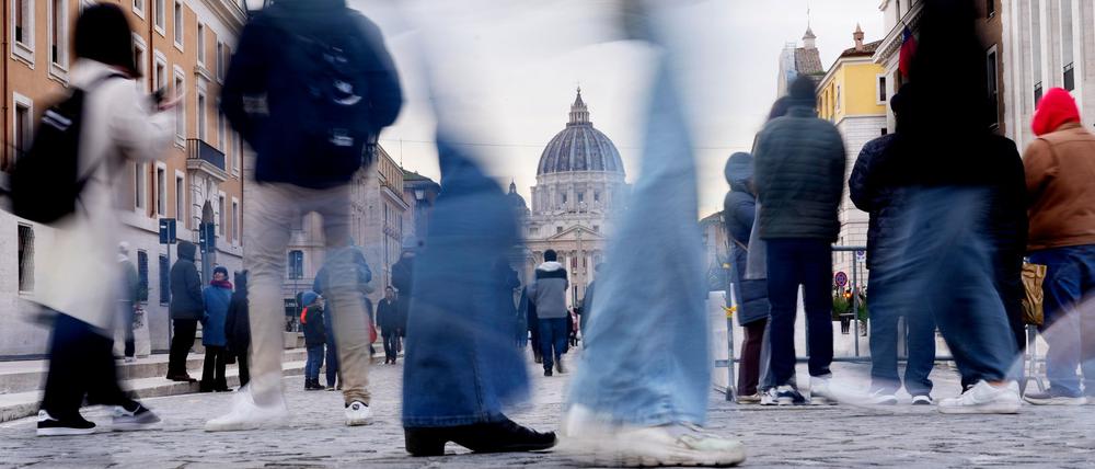 Mehr als 30 Millionen Besucher und Pilger werden für das Heilige Jahr 2025, auch Jubeljahr genannt, in der Ewigen Stadt erwartet. 