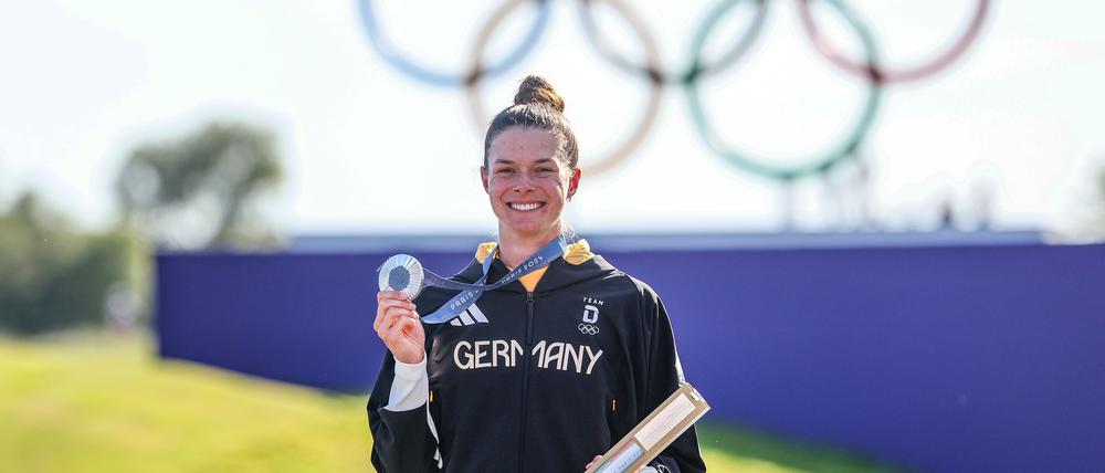 Golferin Esther Henseleit gewann bei den Olympischen Spielen in Paris überraschend die Silbermedaille.