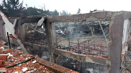 Bei einer Explosion in einer Munitionsfabrik in der westtürkischen Provinz Balikesir sind mindestens elf Menschen getötet worden.