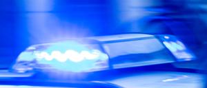 Ein Polizeiwagen im Einsatz. (Symbolbild)