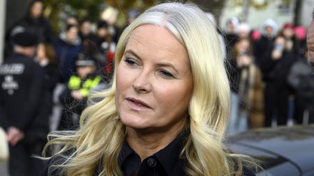 Die norwegische Kronprinzessin Mette-Marit hat jetzt in einem Interview deutlich gemacht, wie die Skandale rund um Marius Borg Høiby sie und die königliche Familie belasten.