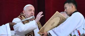 Franziskus erteilte den Segen „Urbi et Orbi“.