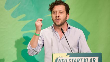 Weist die Kritik an seiner Partei der SPD zurück: Felix Banaszak, Bundesvorsitzender der Grünen.