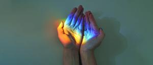 Achtsamkeit gilt als moderner Lebensretter. Doch in langen Krisen ist Hoffnung die bessere Kraftquelle. Welche psychologischen Mechanismen stecken dahinter?