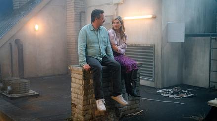 „Kurzschluss hoch drei“, die Silvestergeschichte mit Anke Engelke und Matthias Brandt“, am Montag um 23:30 Uhr im ERSTEN. 