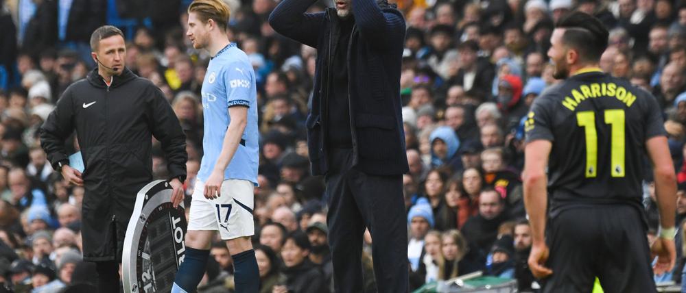 Pep Guardiola und Manchester City stecken in einer massiven Krise. In 13 Spielen gelang nur ein Sieg.