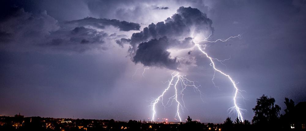 Statistiker haben ganz genau hingeschaut und auch die stärksten Blitze des Jahres ermittelt.