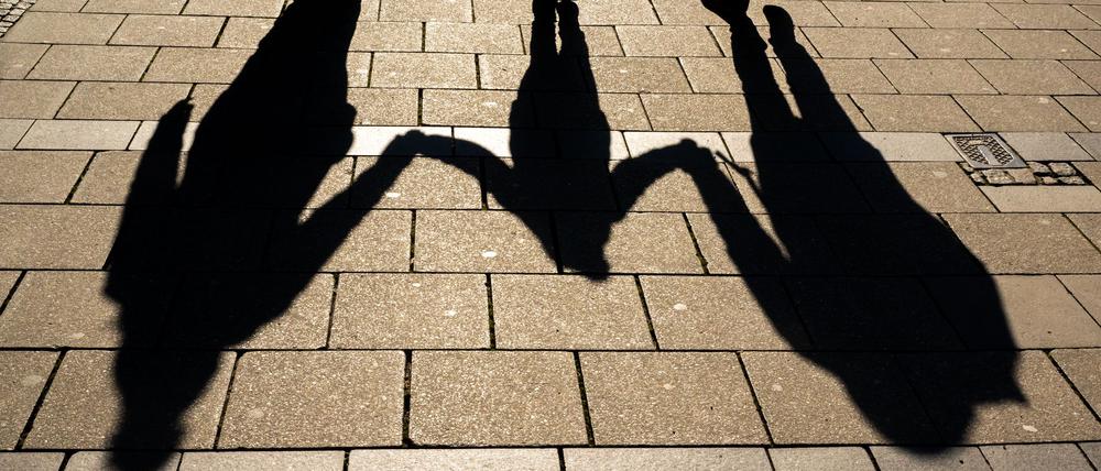 Ausländische Staatsangehörige, die in Deutschland wohnen, können Kindergeld beziehen. (Symbolbild)